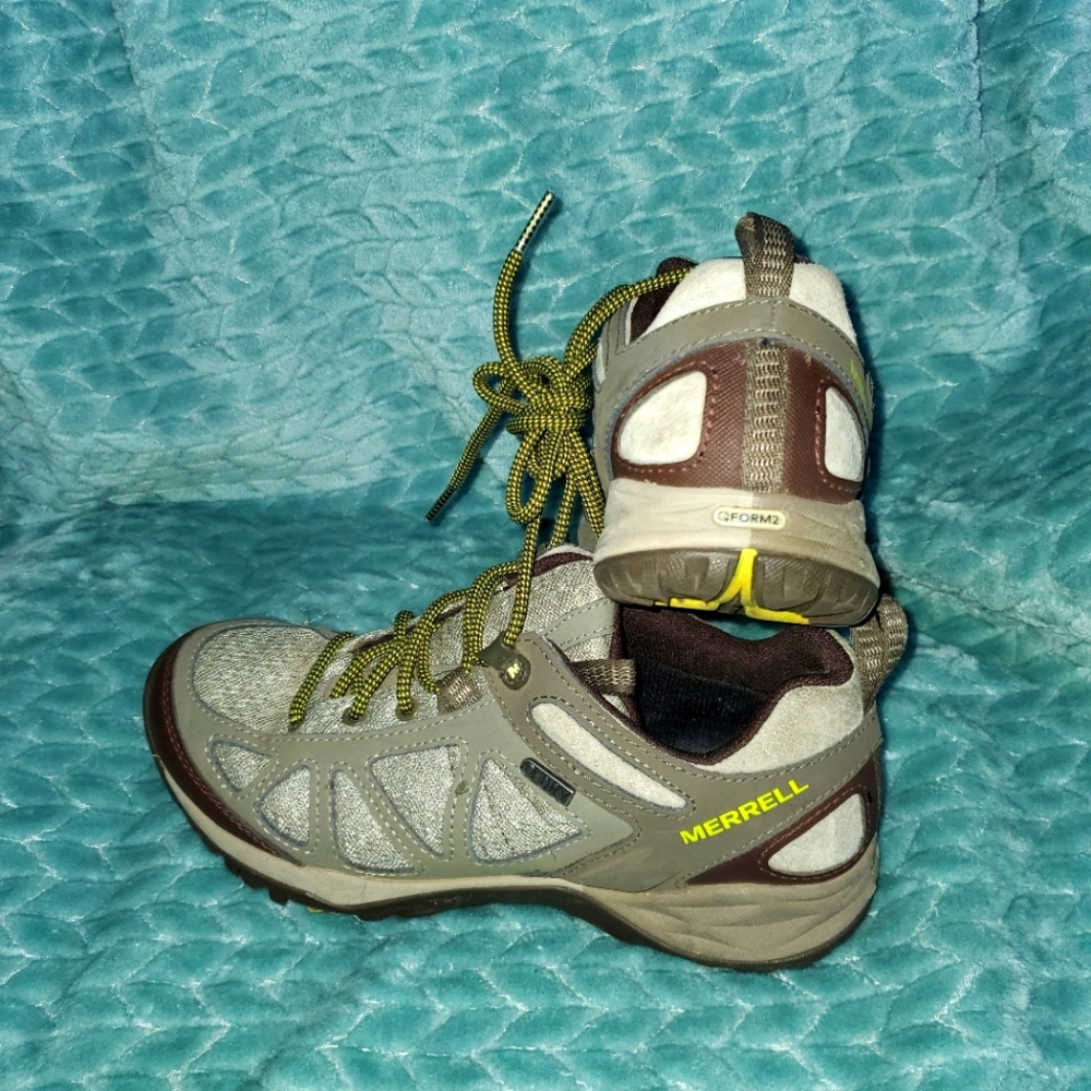 Merrill Q form2 woman's size 6.5